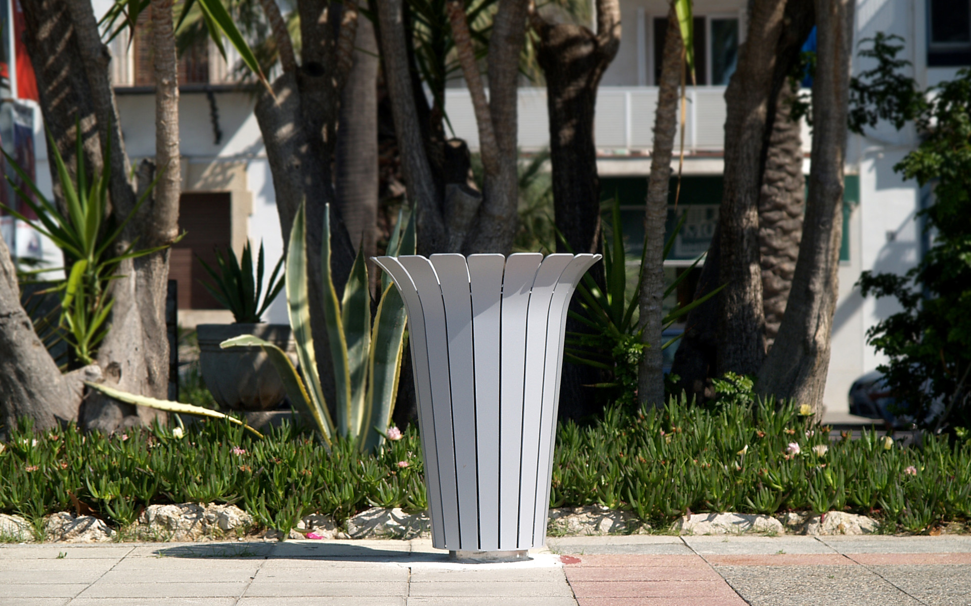 TULIP BIG — Metalco