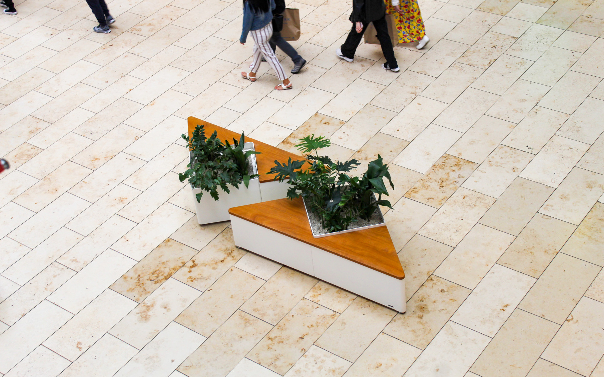 TRIANGLE — Metalco