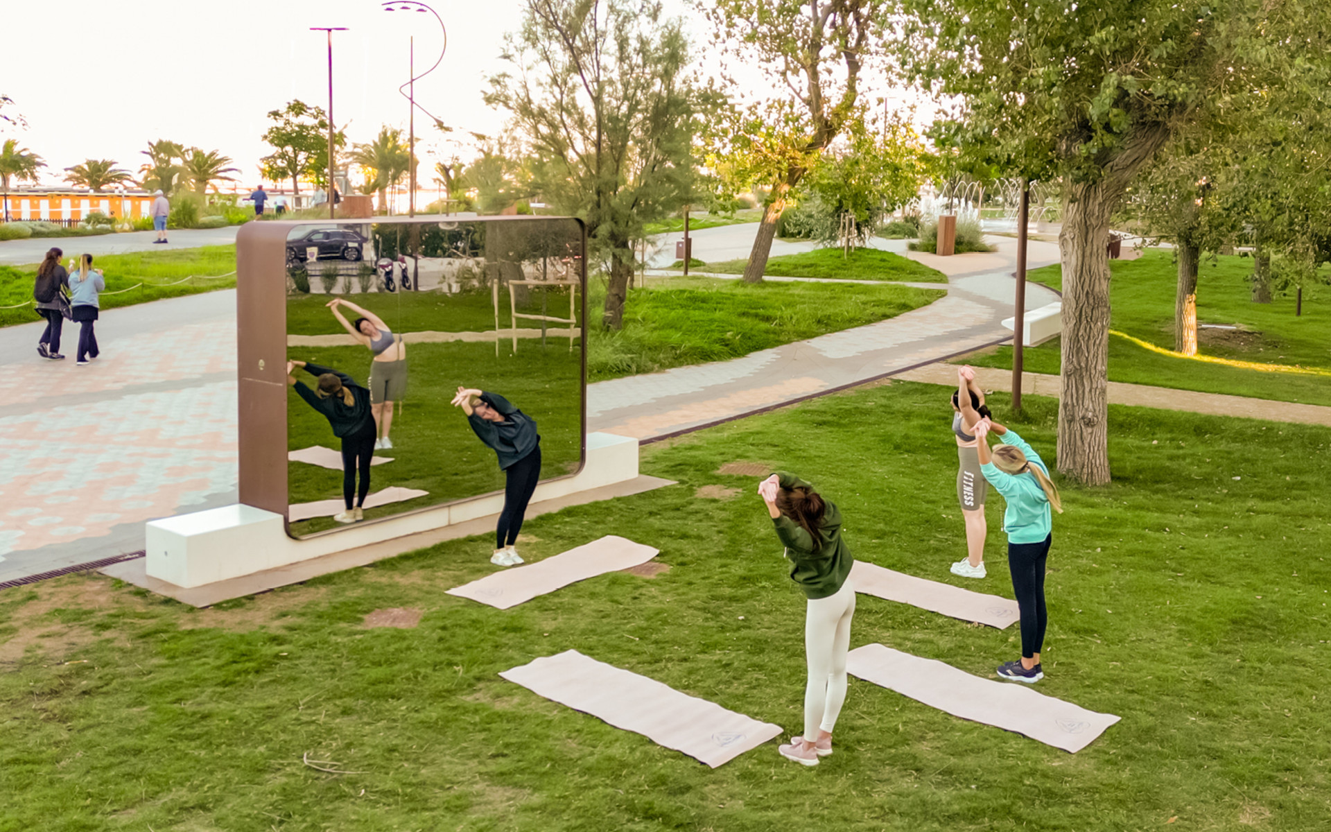 URBAN MIRROR B — Metalco